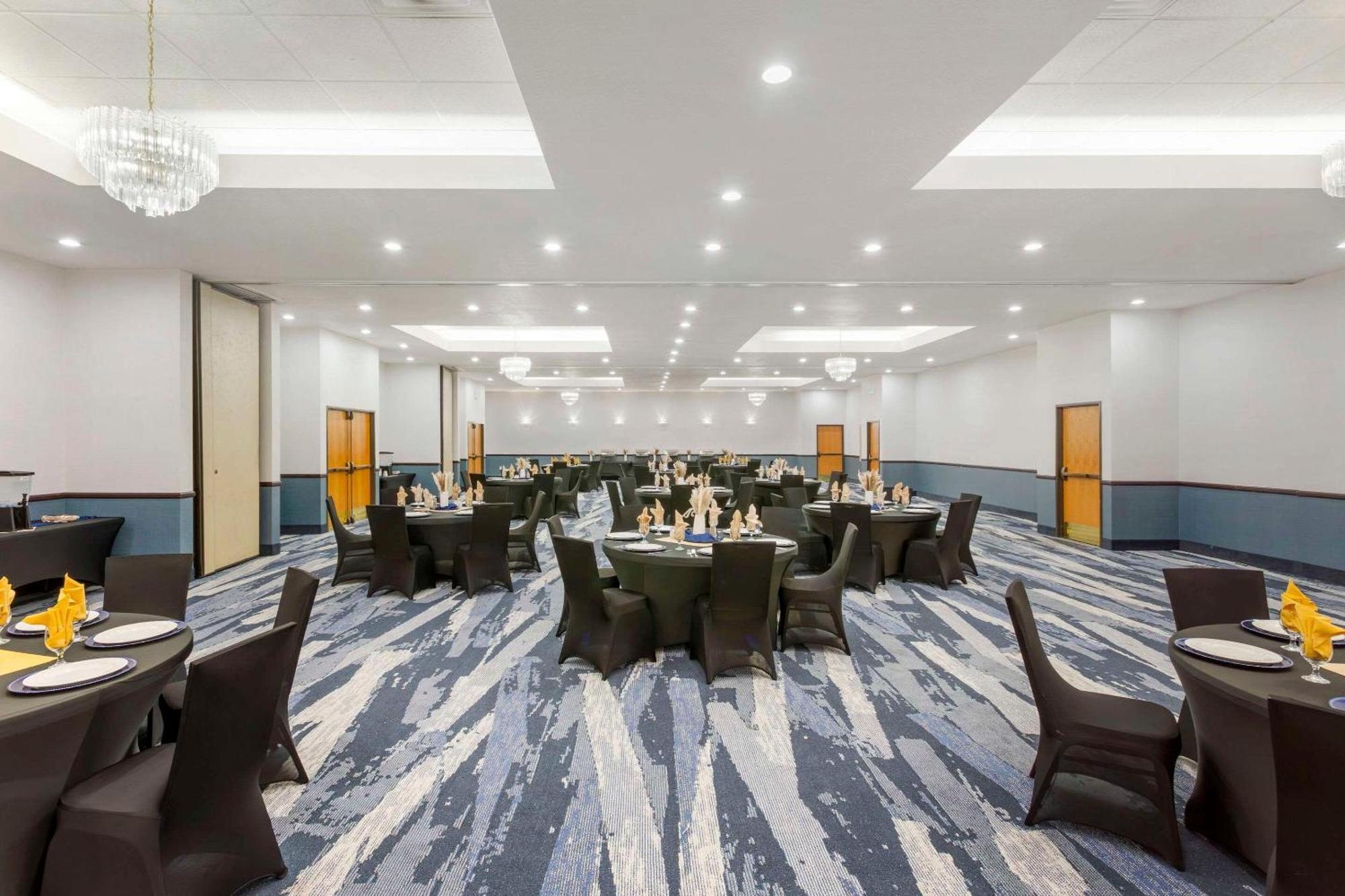 Comfort Suites Ogden Conference Center Kültér fotó